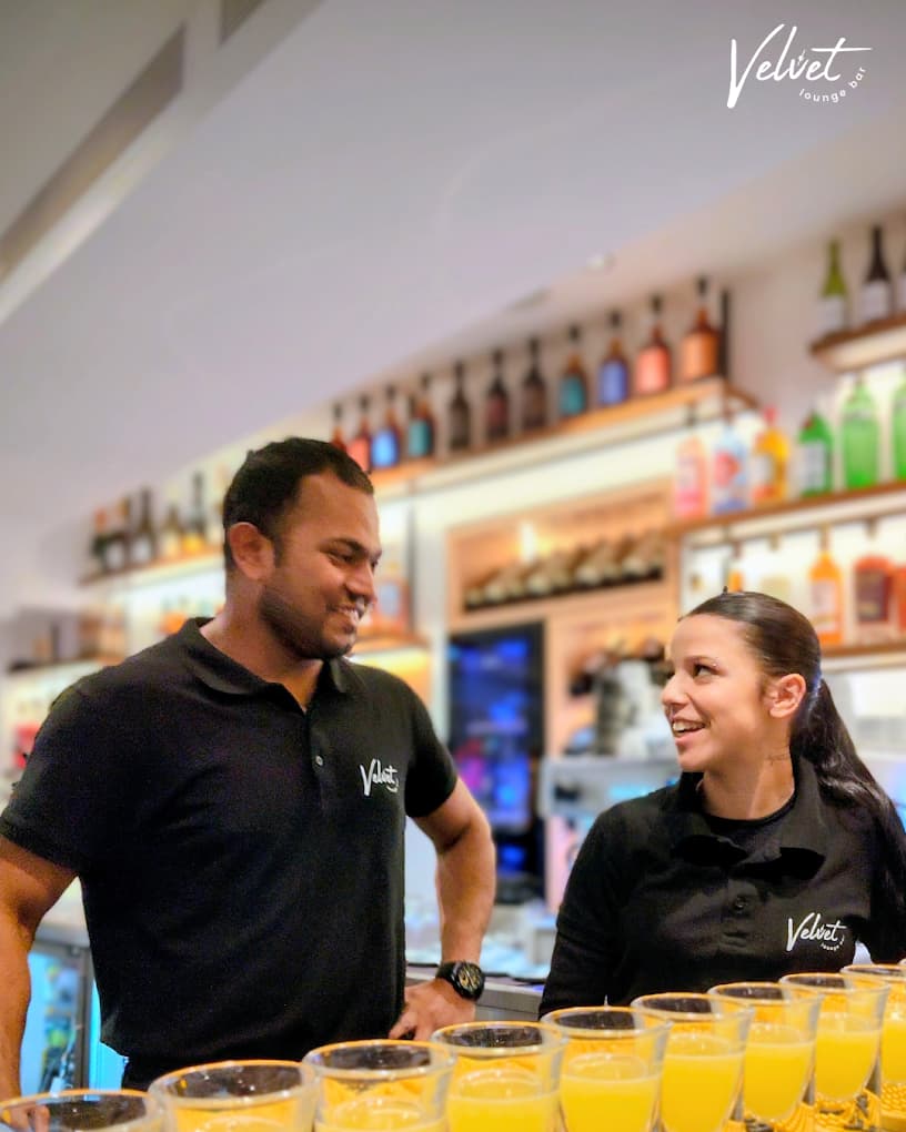 Ricardo Silva & Maria Santos